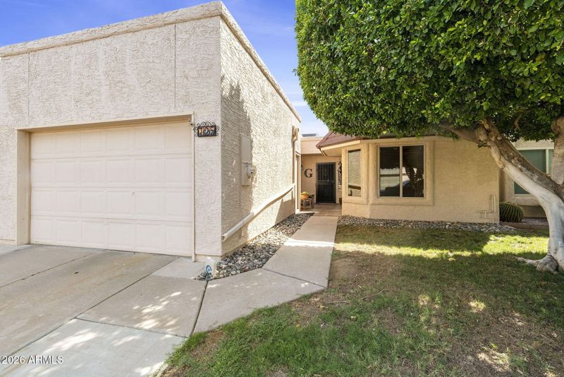 725 S Arrowwood Way — photo 2 of 46