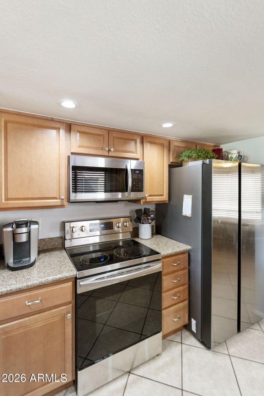 725 S Arrowwood Way — photo 11 of 46